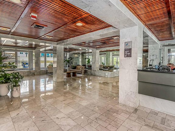 3rd image of 5415 Collins Ave APT 202A
