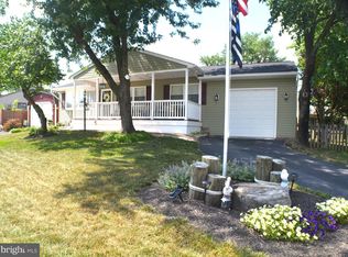 7 Country Club Dr, Glen Burnie, MD 21060