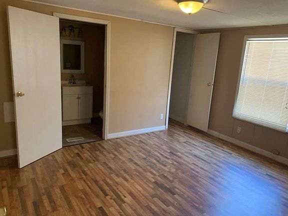 2nd image of 109 Early Dr
