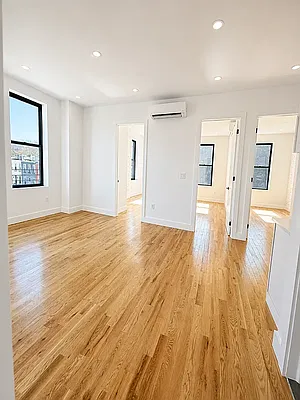 Living room, photo 1