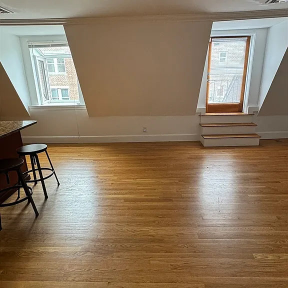 Beacon St — Photo 2