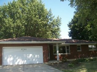 3720 Spring Grove Rd, Johnsburg, IL 60051