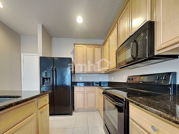 3rd image of 1601 Acorn Leaf Ct