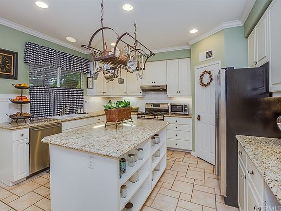 2nd image of 3730 Deerlodge Cir