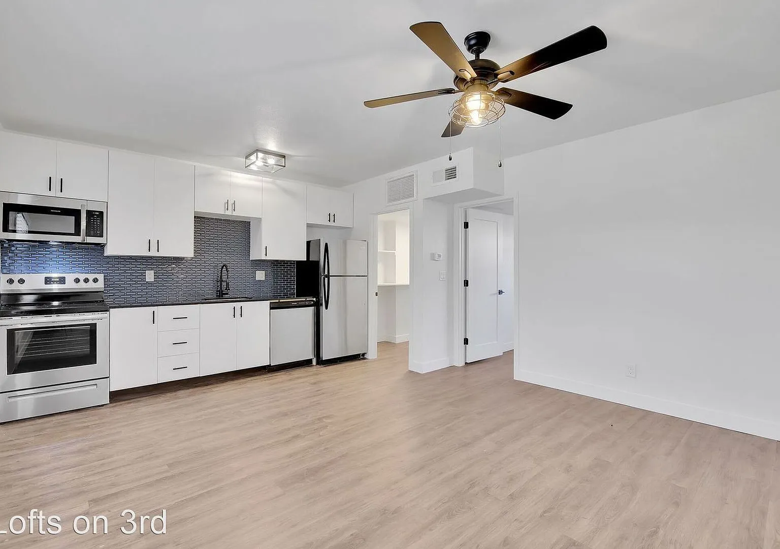 Lofts on 3rd — Photo 4