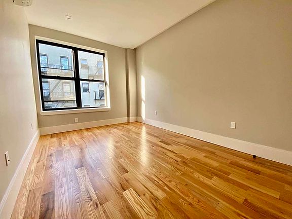 3rd image of 245 Sullivan Pl #D9i