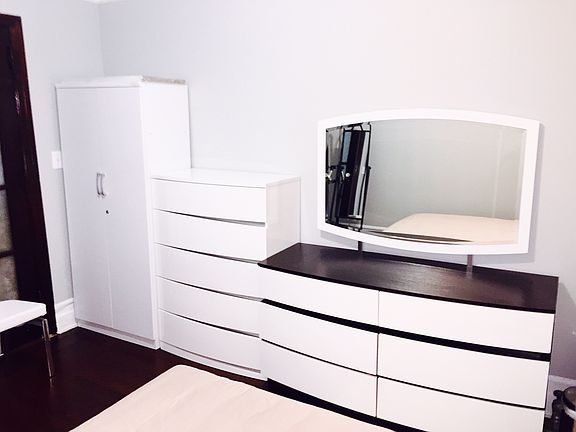 2nd image of 3215 34th St APT 4B