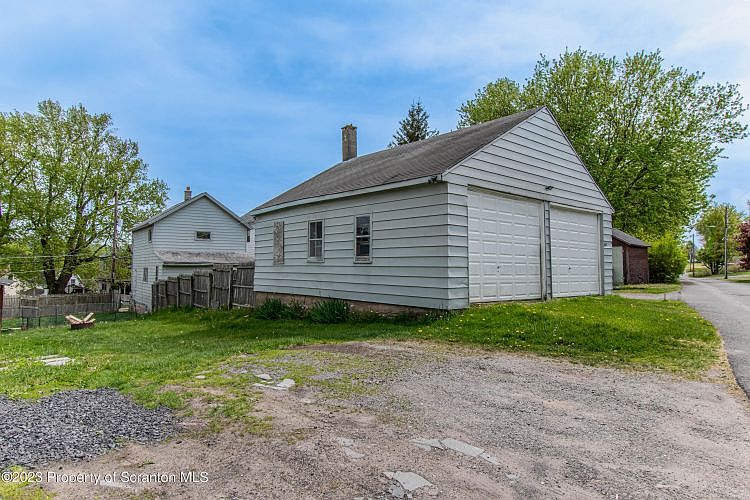 647 Main St, Vandling, PA 18421 Zillow