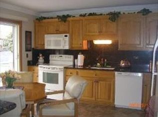 1010 Tennessee Ln, Elk Grove Village, IL 60007