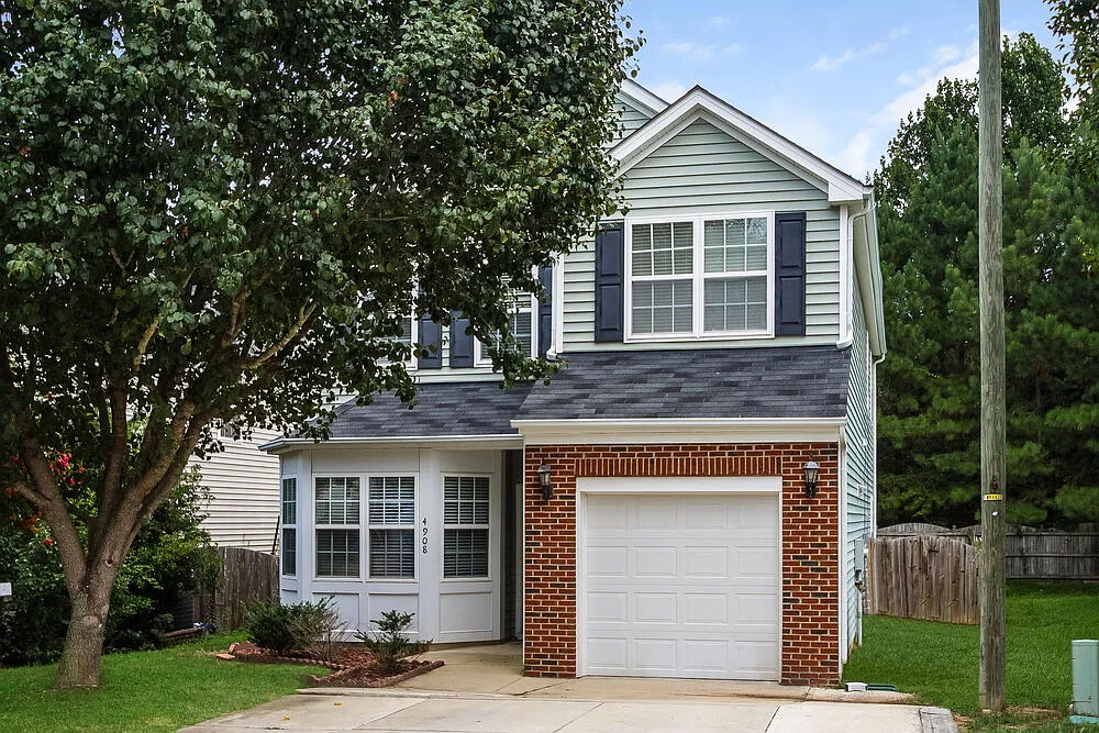 3 bed, 2.5 bath, 2072 sqft, $3,080 — Photo 1