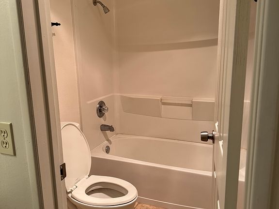 2nd image of 3933 Jewell St APT A4