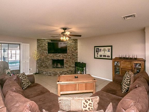 5th image of 797 Acoma Blvd S