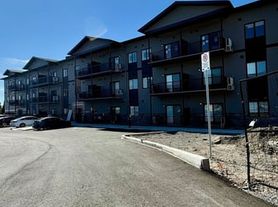 2380 Cleroux Cres