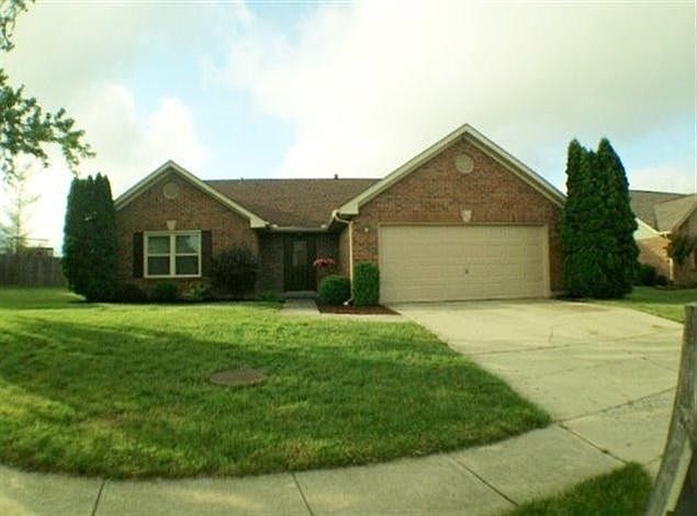 1st image of 8677 Deer Chase Dr
