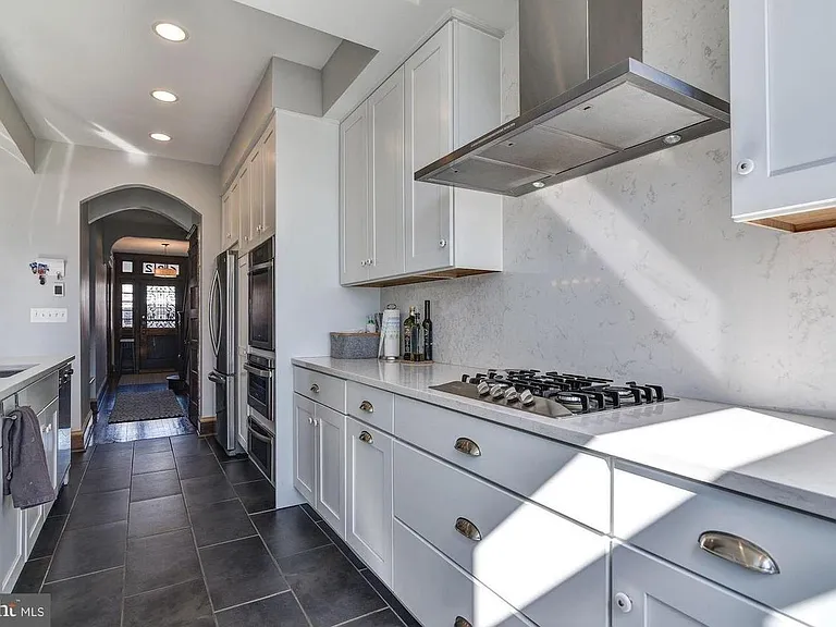 622 Randolph St NW — Photo 8