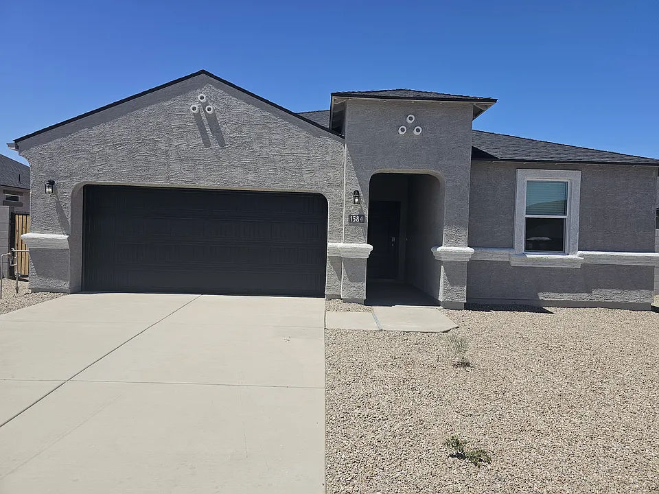 1584 E Currier Dr