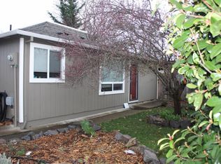 3098 Milhoan Dr, Medford, OR 97504