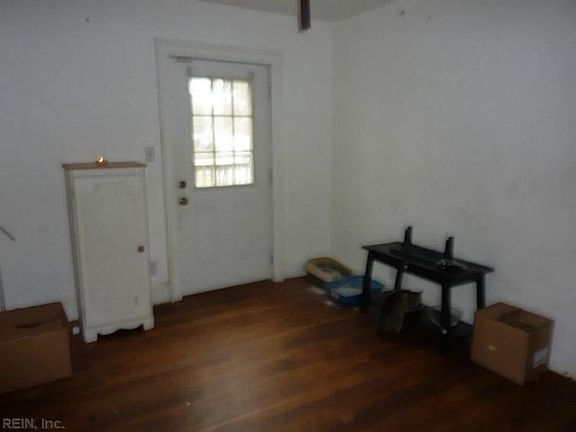 5th image of 813 Gay Ave