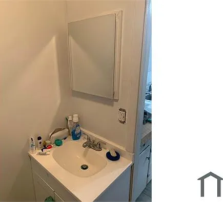470 Main St #10 — Photo 5