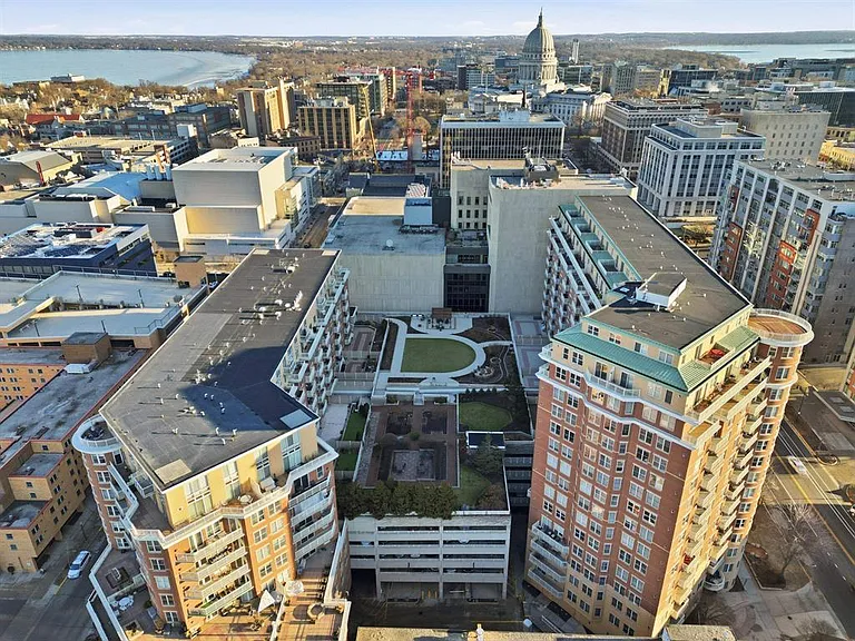 360 W Washington Ave #1001 — Photo 44