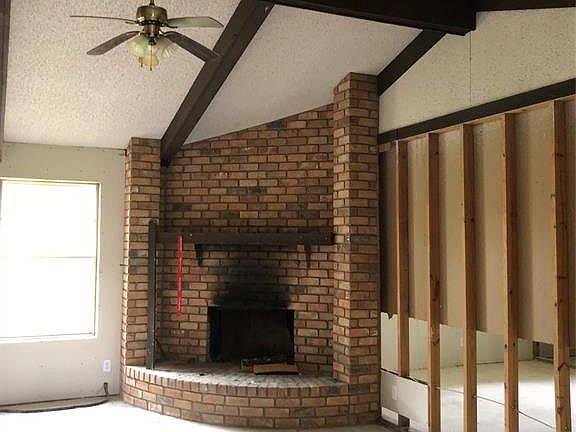 3rd image of 10618 Koelemay Dr
