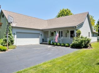 1251 Muriel St, Woodstock, IL 60098