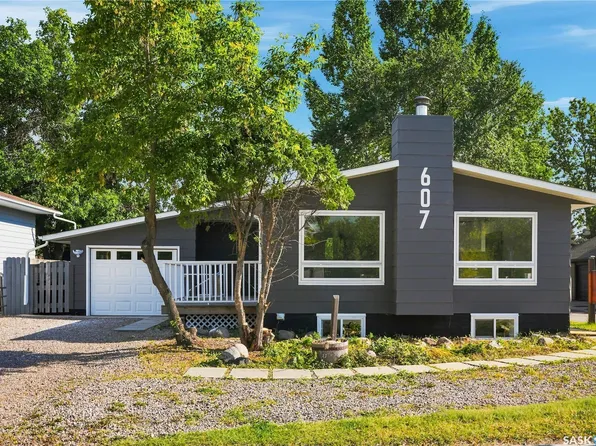 607 Lenore Drive, Saskatoon, SK S7K 5G7
