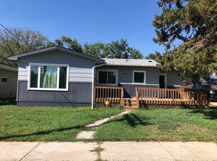 424 Bennett St, Bottineau, ND 58318