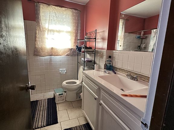 5th image of 3127 Larkspur Dr