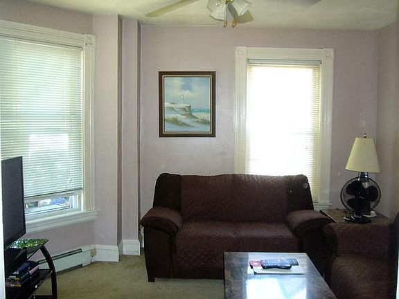 3rd image of 262 Parkland Ave