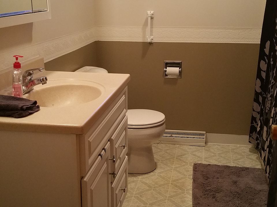 1st image of 272 W 10th St