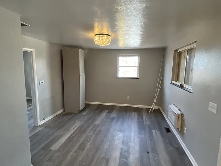 2257 Hepburn Ave — Photo 2