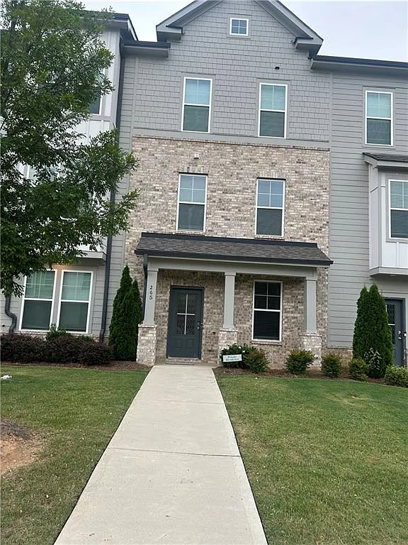 3 bed, 2.5 bath, 1990 sqft, $2,400 — Photo 1