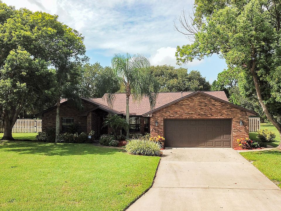 1st image of 1380 Silver Lake Dr