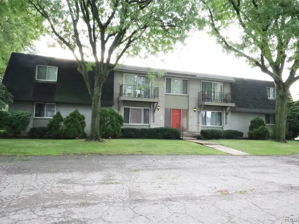 19820 W Twelve Mile Rd, Southfield, MI
