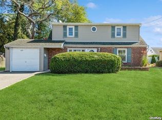 279 Division Ave, Massapequa, NY 11758