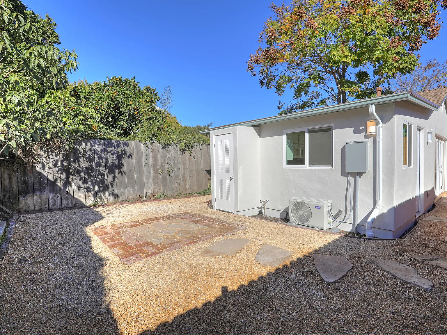 Studio, 560 sqft, $2,795 — Photo 4
