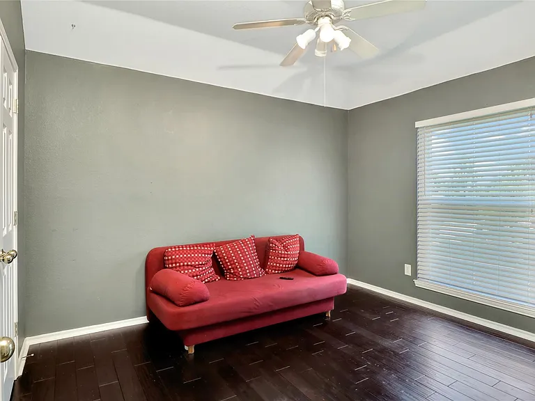 9816 Max Ln — Photo 8