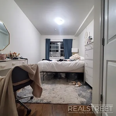 Rented by Real Street Inc | media 6