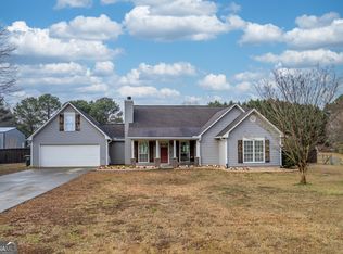 3633 Saddlebrook Dr, Loganville, GA
