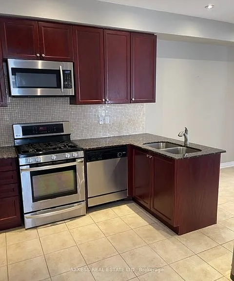 2449 Grand Oak Trl — Photo 3