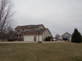 9548 Sienna Springs Dr, Grabill, IN 46741