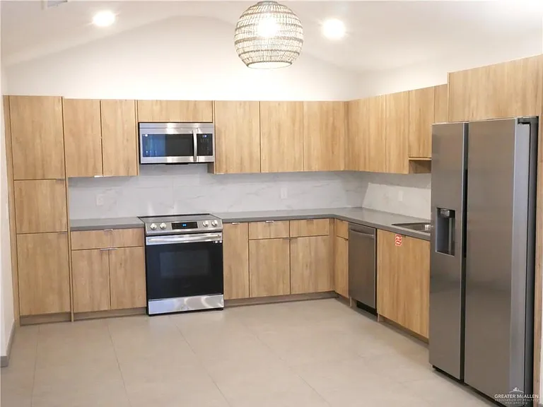 1317 E Iris Ave #1 — Photo 9