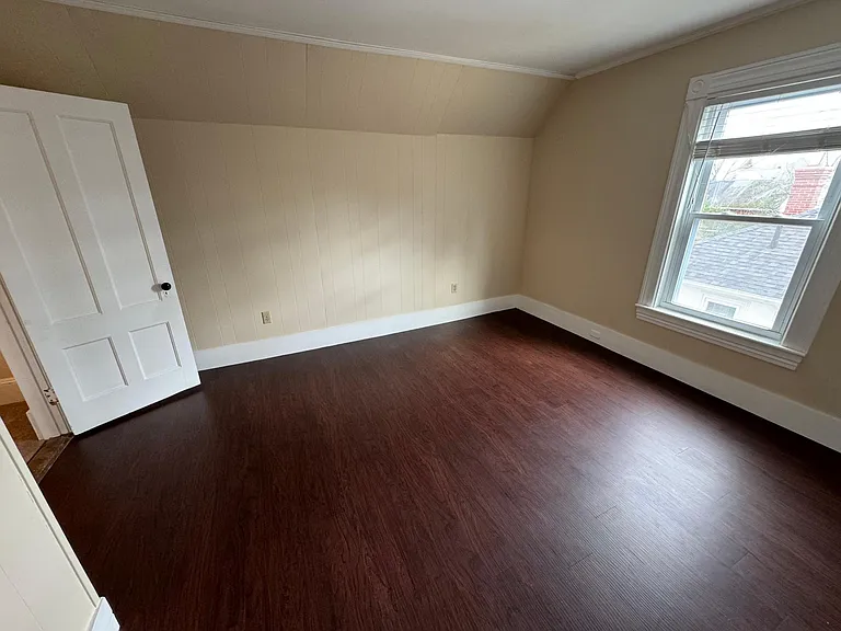 3rd floor bonus room