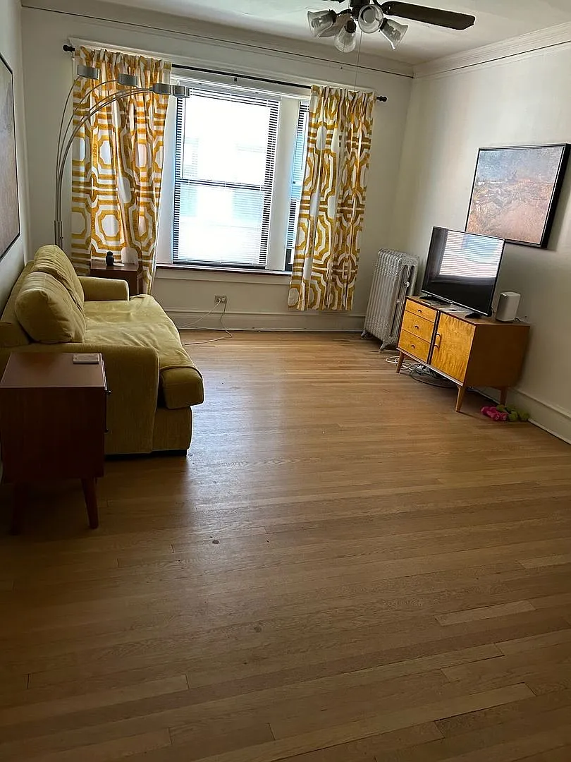 1 bed, 1.0 bath, 875 sqft, $1,795 — Photo 1
