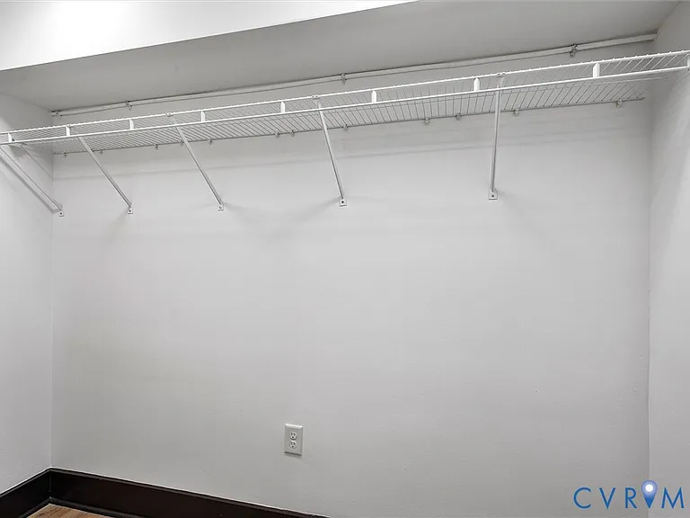 306 E Grace St #204 — Photo 11