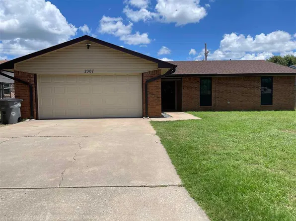 2307 NW 75th St, Lawton, OK 73505