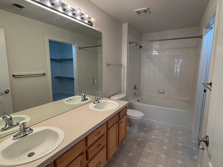 4715 Hahns Peak Dr #201 — Photo 5
