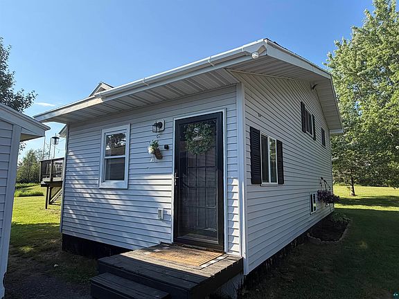 3rd image of 223 Hill Rd