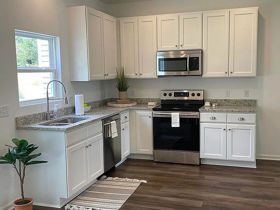 2nd image of 188 Spencer Cir